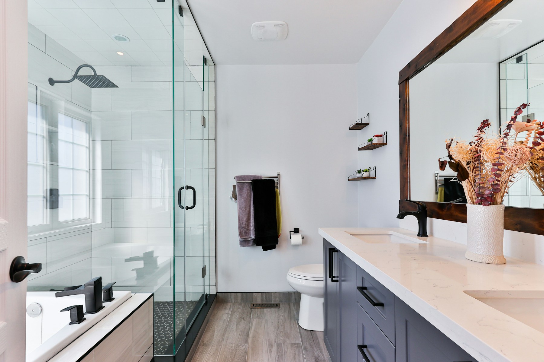 Modern plumbing fixtures and clean exposed pipework